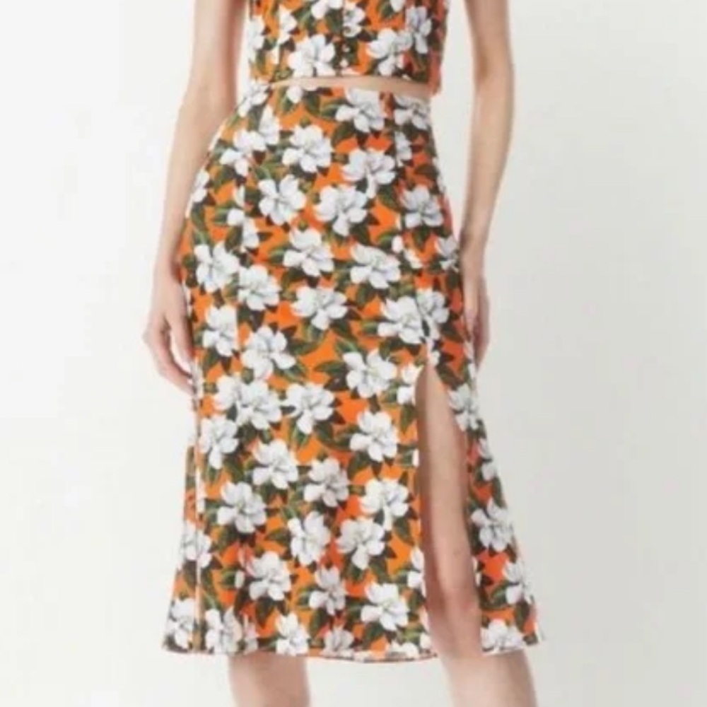 NWOT Alice + Olivia Stephanie High Slit Orange Floral Midi Skirt.